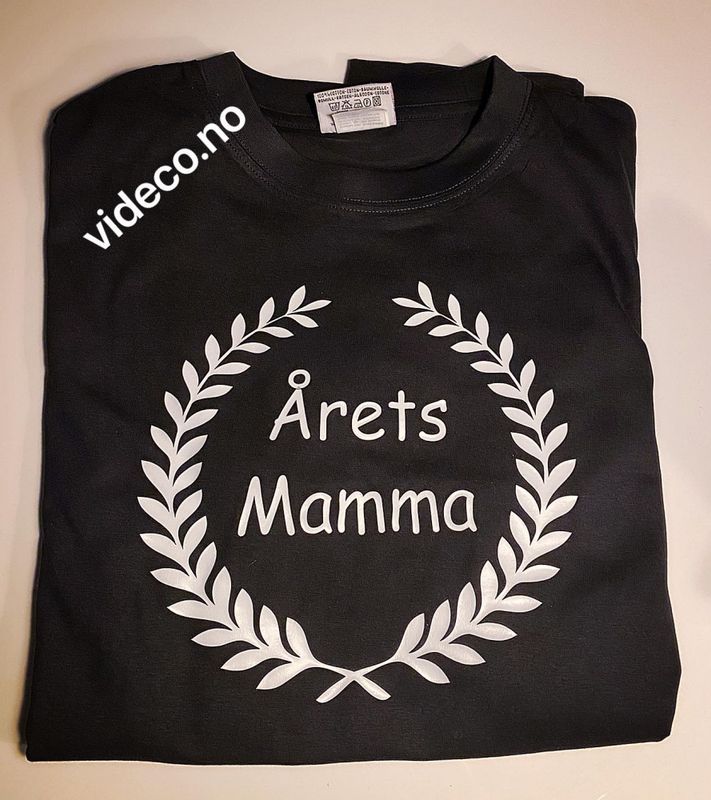 T-shirt, Årets Mamma - sort